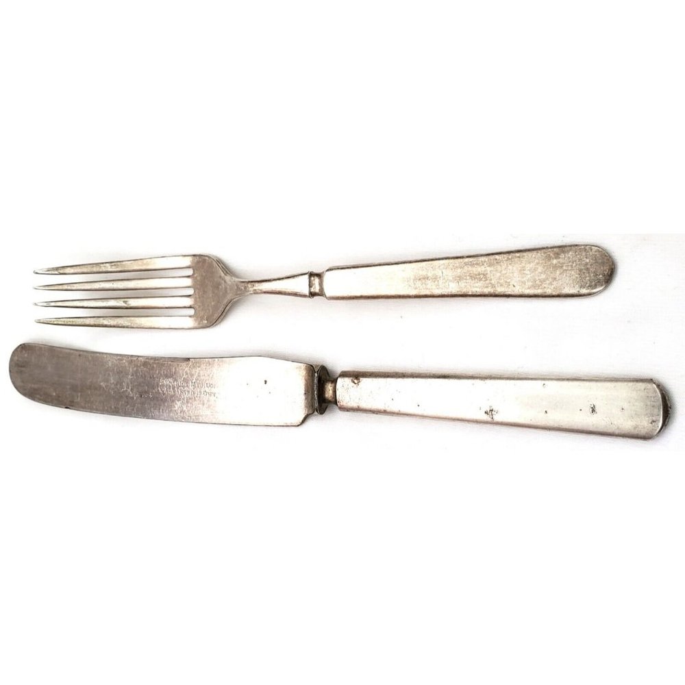 Benedict Mfg Co DINNER FORK & BUTTER KNIFE silver plate12 dwt VINTAGE silverware